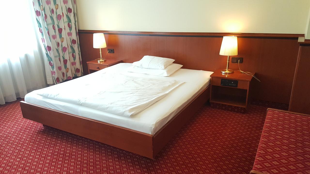 Landhotel Jagdhof Guntramsdorf Dış mekan fotoğraf